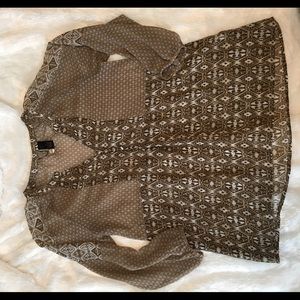 Buckle BKE Boutique Top, size small.